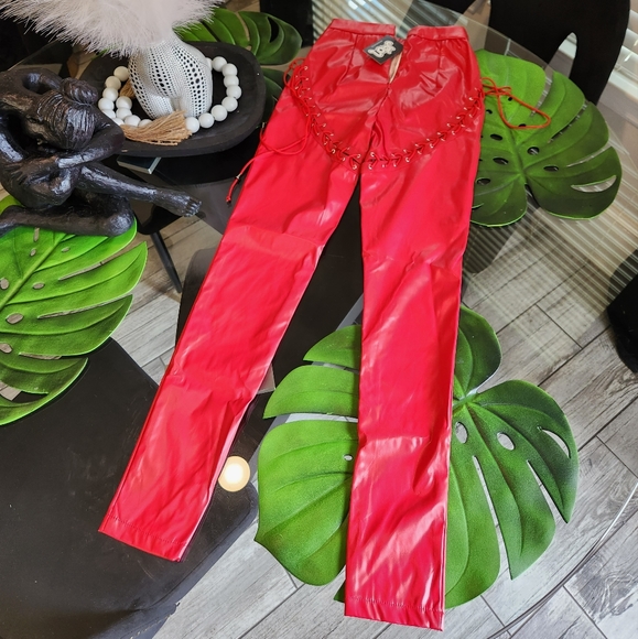 Red Vegan Leather Pants 👖 - Picture 6 of 8